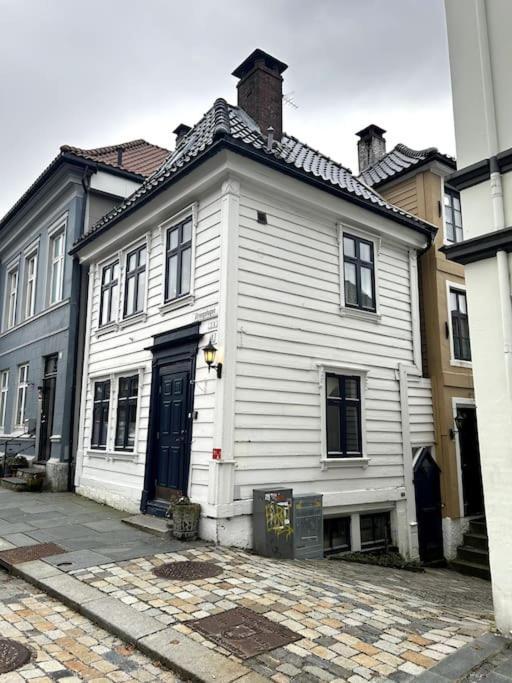 Cozy Apartment In Popular Street Bergen Zewnętrze zdjęcie